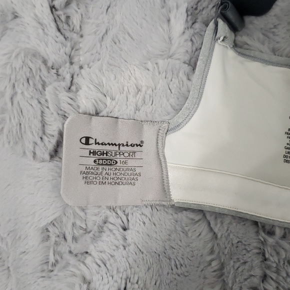 Champion Sports Bra - Picture 3 of 3